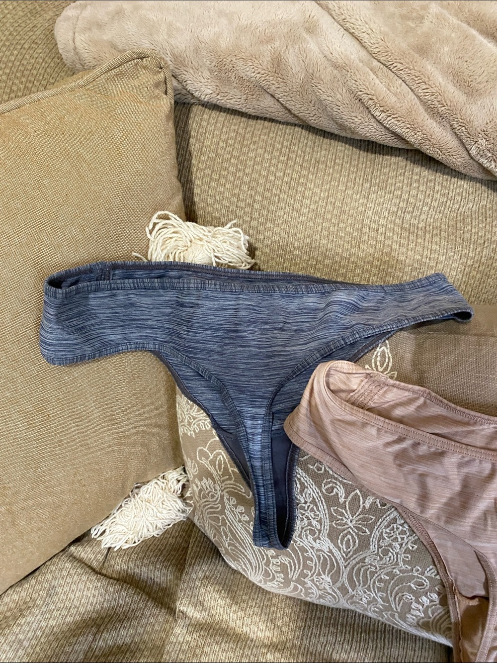 🩶🤍🖤EUC Victoria’s Secret Thong Panty - 3-Pack (Grey, Black & Beige) - Picture 3 of 9